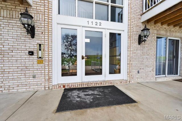 1122 Sunbolt Drive K, St Louis, MO 63129