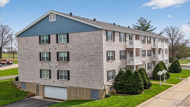 1122 Sunbolt Drive K, St Louis, MO 63129