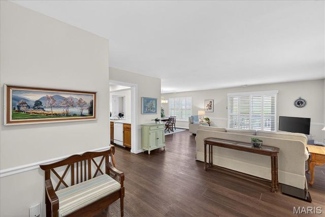 1122 Sunbolt Drive K, St Louis, MO 63129