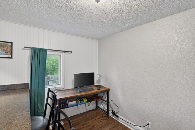 208 8th Street, West Des Moines, IA 50265