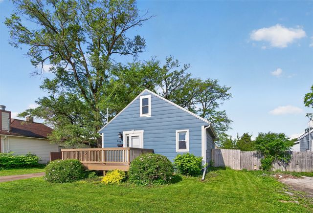 208 8th Street, West Des Moines, IA 50265