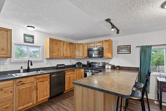 208 8th Street, West Des Moines, IA 50265