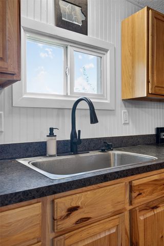 208 8th Street, West Des Moines, IA 50265