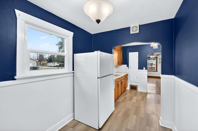 8422 E Liberty Ave, Millwood, WA 99212