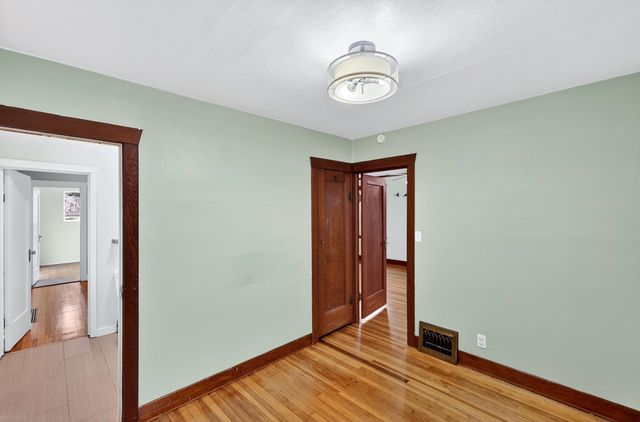 8422 E Liberty Ave, Millwood, WA 99212