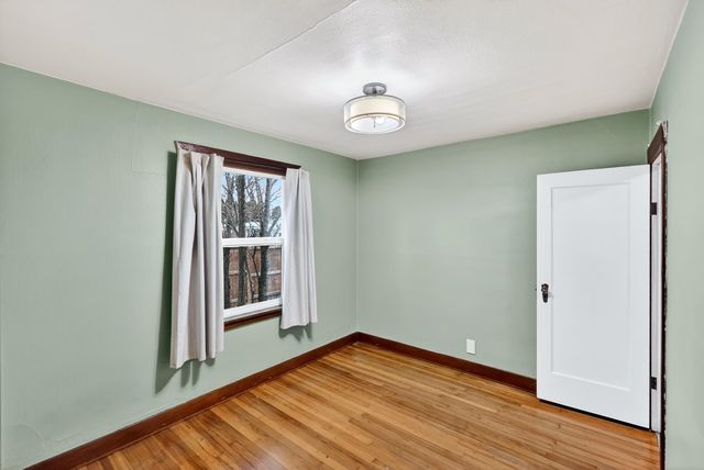 8422 E Liberty Ave, Millwood, WA 99212