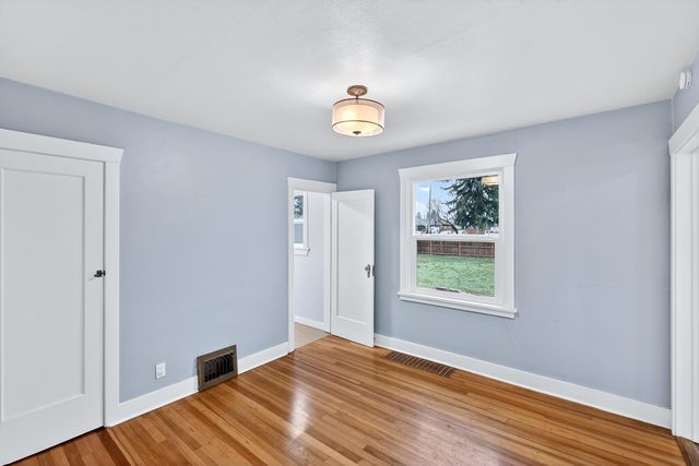 8422 E Liberty Ave, Millwood, WA 99212