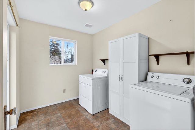 8422 E Liberty Ave, Millwood, WA 99212