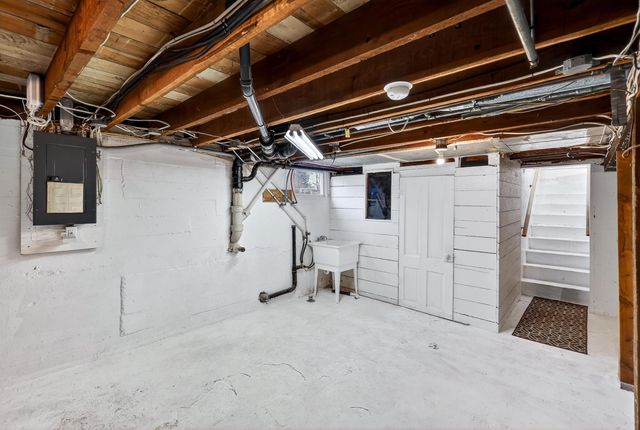 8422 E Liberty Ave, Millwood, WA 99212