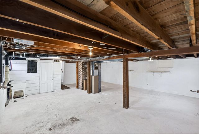 8422 E Liberty Ave, Millwood, WA 99212