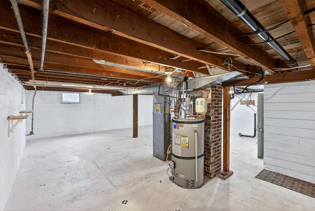 8422 E Liberty Ave, Millwood, WA 99212