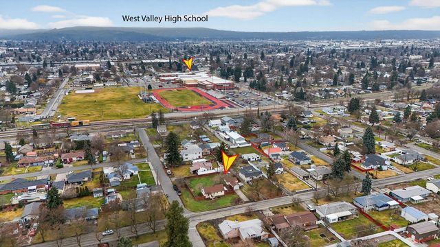 8422 E Liberty Ave, Millwood, WA 99212