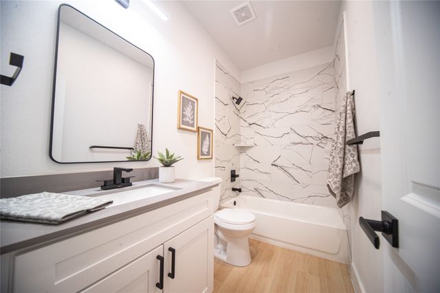 2804 Weisenberger Street 233, Fort Worth, TX 76107