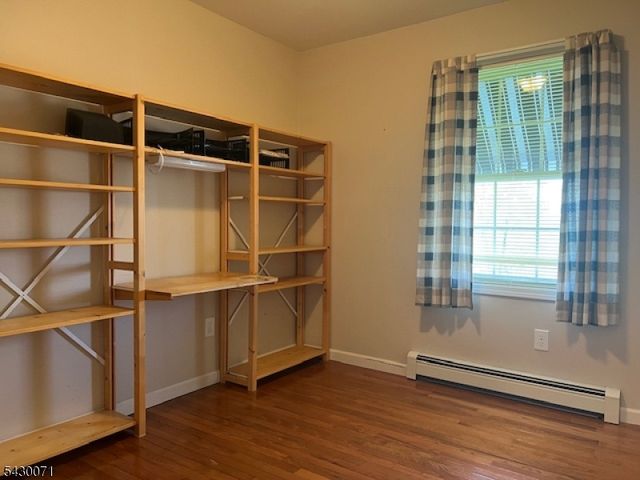 33 Circle Dr, Hamburg Boro, NJ 07419