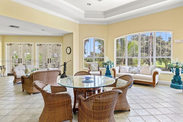 5060 Fairways Cir F101, Vero Beach, FL 32967