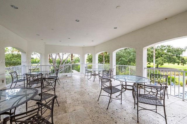 5060 Fairways Cir F101, Vero Beach, FL 32967