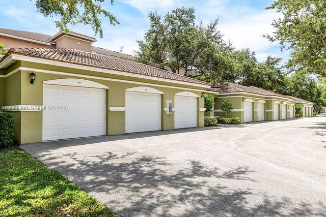 5060 Fairways Cir F101, Vero Beach, FL 32967