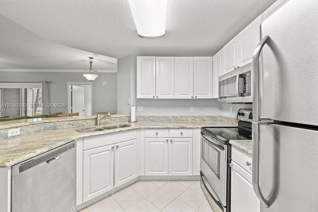 5060 Fairways Cir F101, Vero Beach, FL 32967