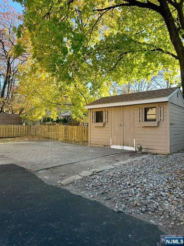 678 Grove Street, Ridgewood, NJ 07450