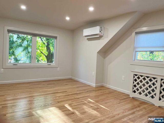 678 Grove Street, Ridgewood, NJ 07450