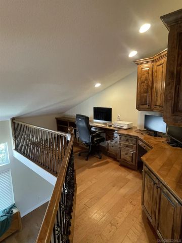 1994 Casablanca Ct., Vista, CA 92081