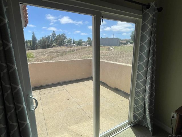 1994 Casablanca Ct., Vista, CA 92081