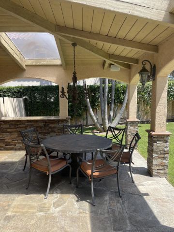 1994 Casablanca Ct., Vista, CA 92081