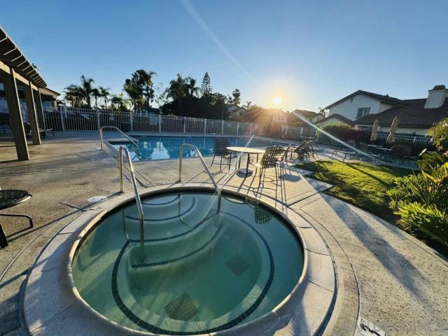1994 Casablanca Ct., Vista, CA 92081