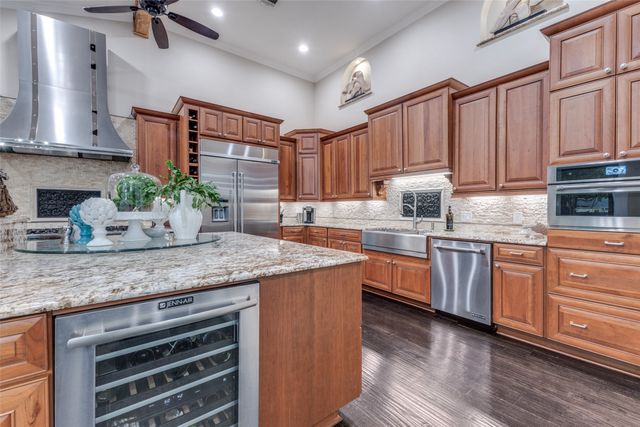 10585 Pagewood Drive, Dallas, TX 75230