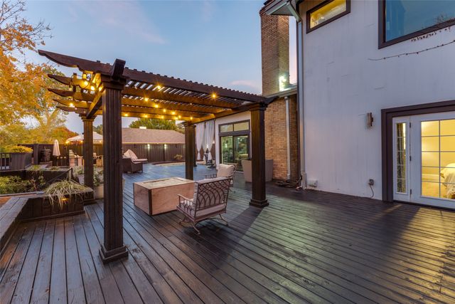 10585 Pagewood Drive, Dallas, TX 75230