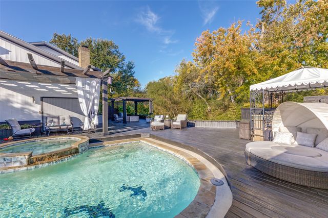 10585 Pagewood Drive, Dallas, TX 75230