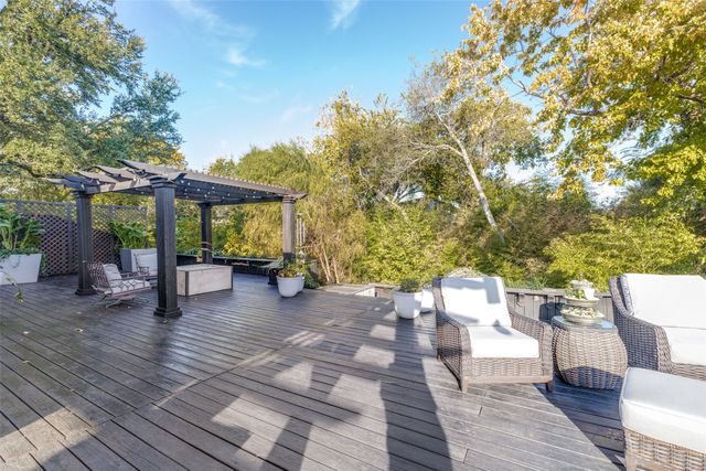 10585 Pagewood Drive, Dallas, TX 75230