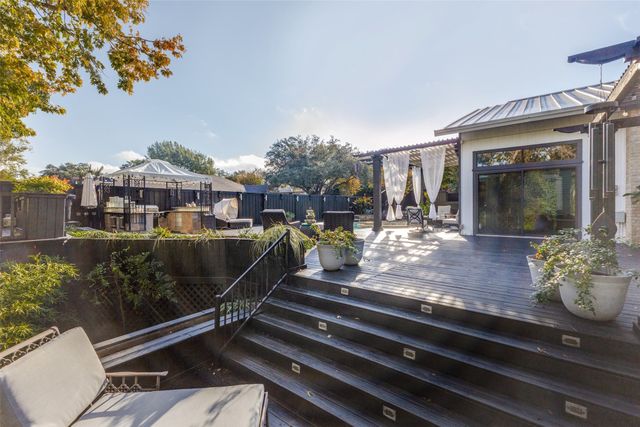 10585 Pagewood Drive, Dallas, TX 75230