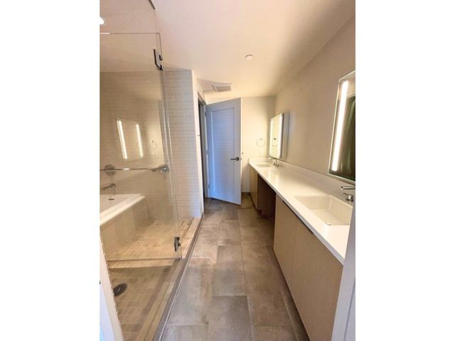 1001 Queen Street 1602, Honolulu, HI 96814