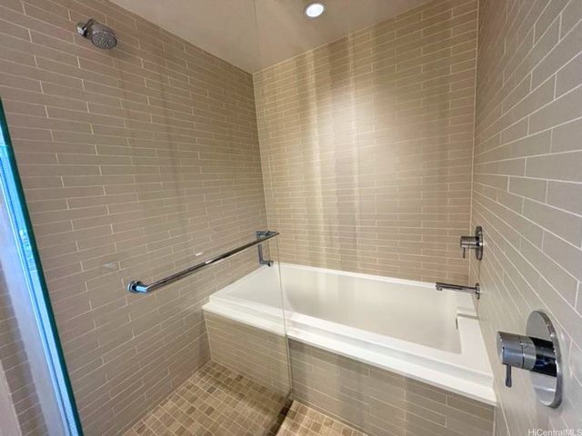 1001 Queen Street 1602, Honolulu, HI 96814