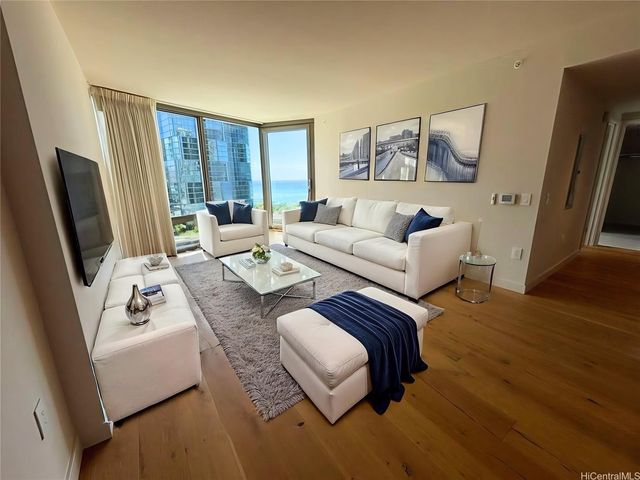 1001 Queen Street 1602, Honolulu, HI 96814