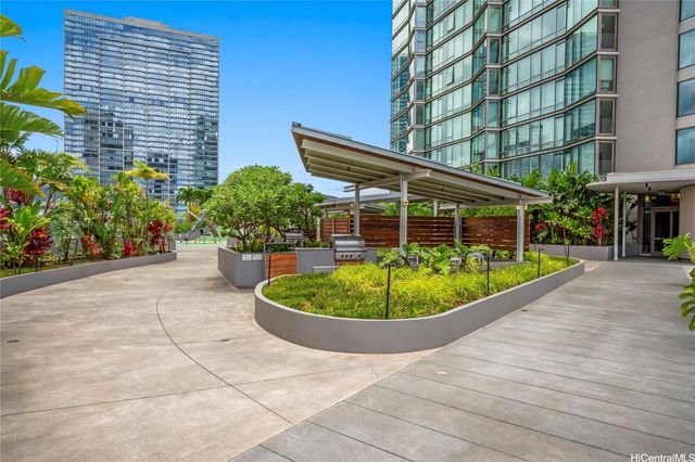 1001 Queen Street 1602, Honolulu, HI 96814