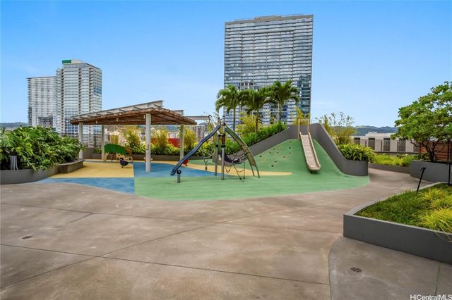 1001 Queen Street 1602, Honolulu, HI 96814