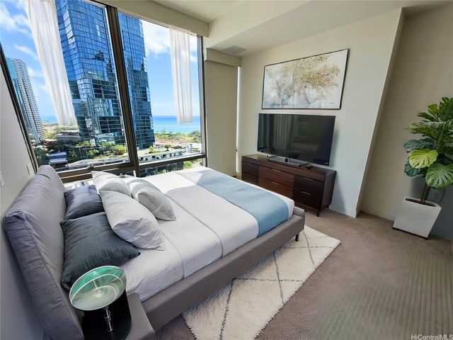 1001 Queen Street 1602, Honolulu, HI 96814