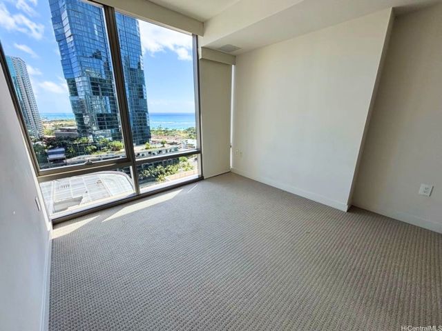 1001 Queen Street 1602, Honolulu, HI 96814