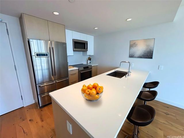 1001 Queen Street 1602, Honolulu, HI 96814