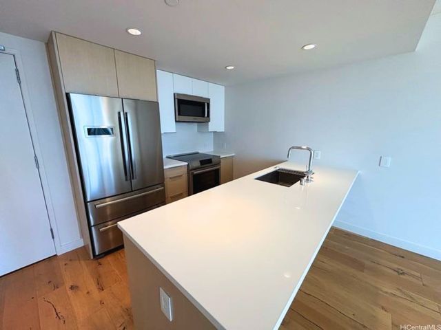 1001 Queen Street 1602, Honolulu, HI 96814