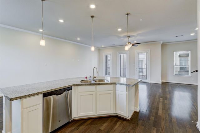 10804 Kyler Oaks Place, Houston, TX 77043