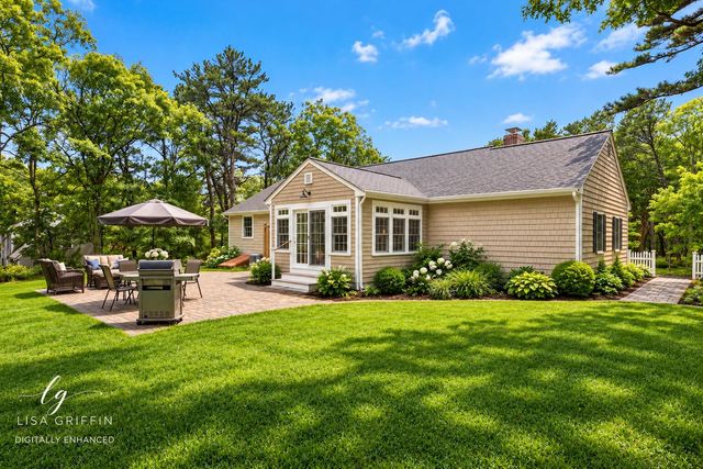 90 Lady Slipper Drive, Dennis, MA 02638