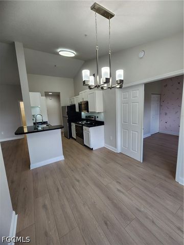 7935 Preserve CIR 434, Naples, FL 34119