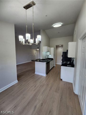 7935 Preserve CIR 434, Naples, FL 34119