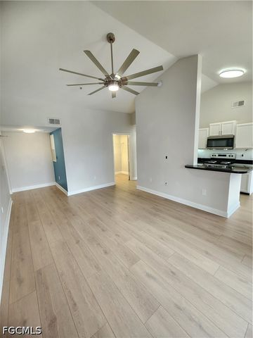7935 Preserve CIR 434, Naples, FL 34119