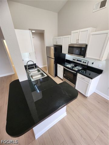 7935 Preserve CIR 434, Naples, FL 34119