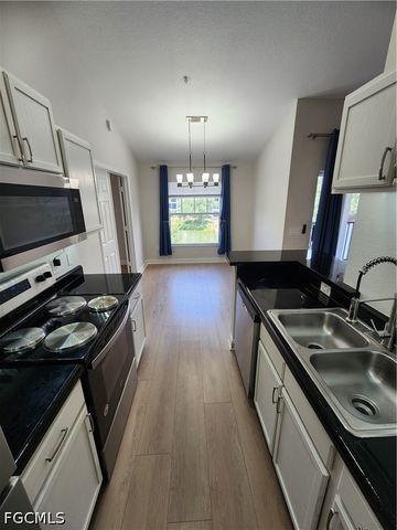 7935 Preserve CIR 434, Naples, FL 34119