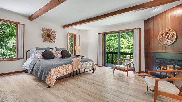 5595 Mountain Road, Genoa Twp, MI 48116